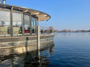 Luxus Floating Home Shanti 2, Gallin